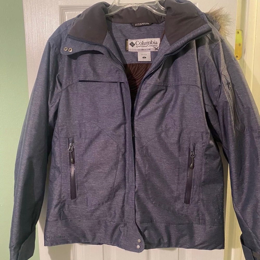 Columbia Titanium Omni Tech Jacket Womens size Large- Floral Design